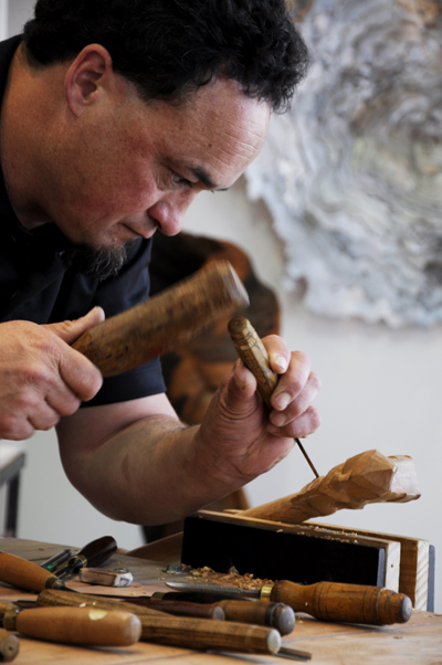 Kura gallery maori art design live carving warren mcgrath new zealand toi whakairo toru exhibition