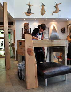 Natasha Keating Kura Gallery Maori Art Design New Zealand Artist In Residence Auckland News Update 3