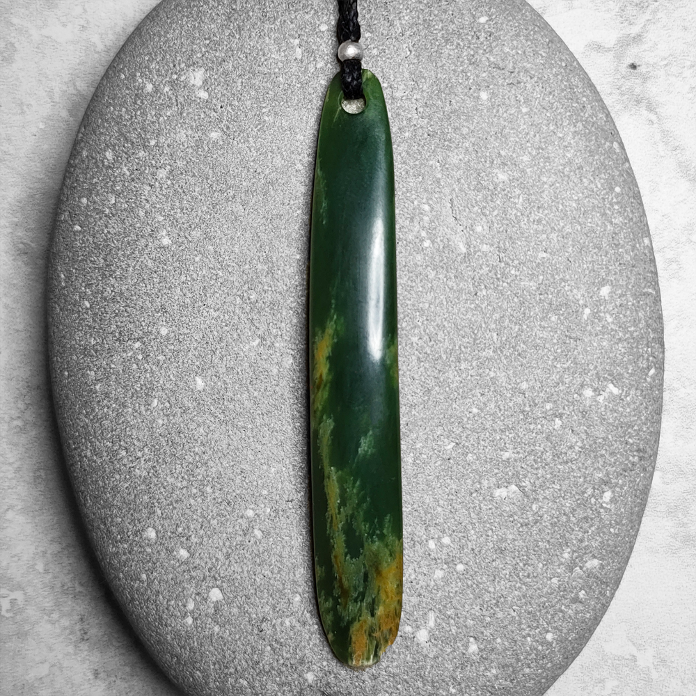 New Zealand greenstone roimata or teardrop pendant Kura Gallery