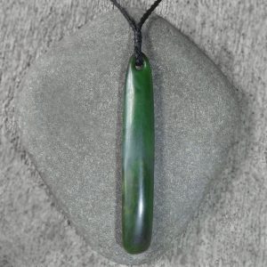 Greenstone roimata pendant by Al Brown