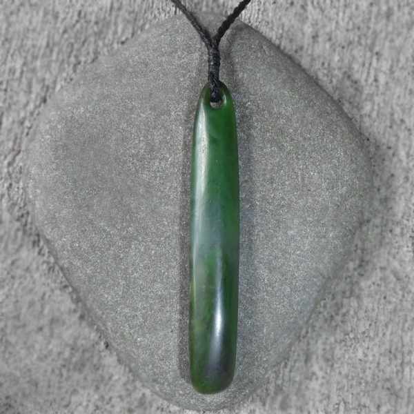 Greenstone roimata pendant by Al Brown