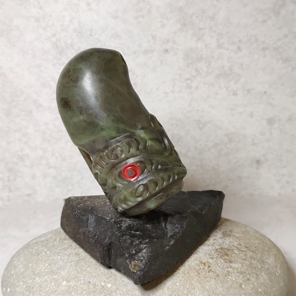 NZ Greenstone nose flute