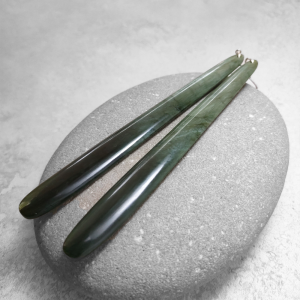 NZ Greenstone drop earrings