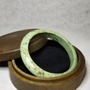 NZ Greenstone bangle