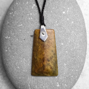 NZ Greenstone toki pendant