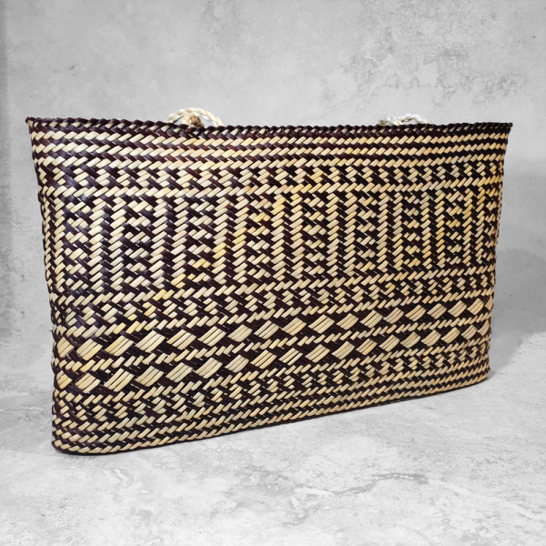 Anna Bowen - Kete Whakairo - Image 4