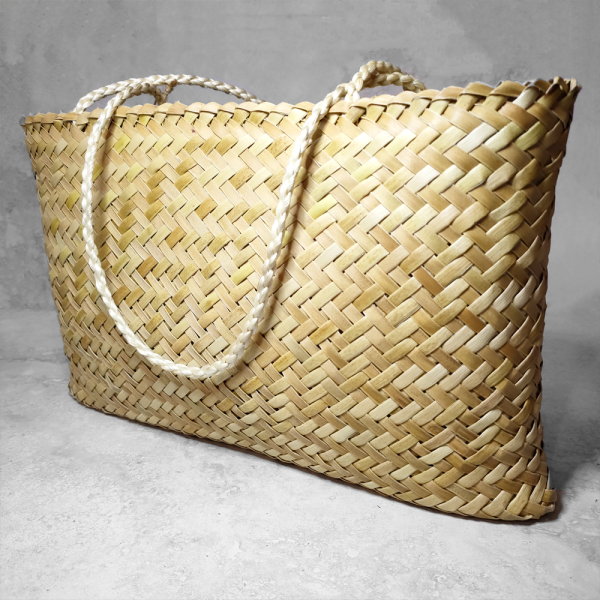 Anna Bowen - Kete Whakairo Rau Kumara