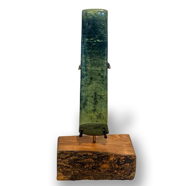 Sands Carving - Toki on Stand