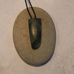 NZ Greenstone Niho Or Tooth Pendant
