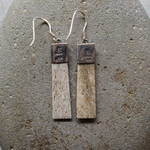NZ Whalebone Earrings Silver Cap