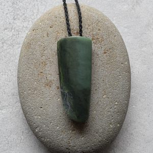 NZ Greenstone/Pounamu Niho/Tooth Pendant