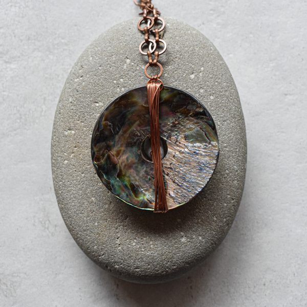 Paua Cricle Pendant W/Copper