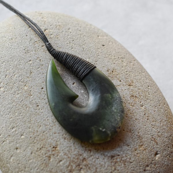NZ Greenstone/Pounamu Hei Matau/Hook Pendant