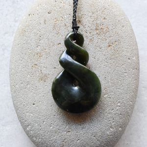 NZ Greenstone/Pounamu Pikorua/Twist Pendant