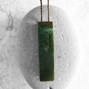 NZ Greenstone toki/adze pendant