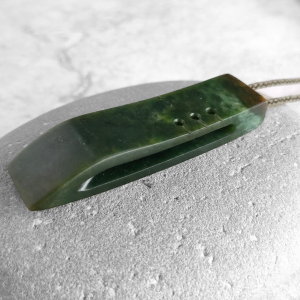 NZ Greenstone toki/adze pendant