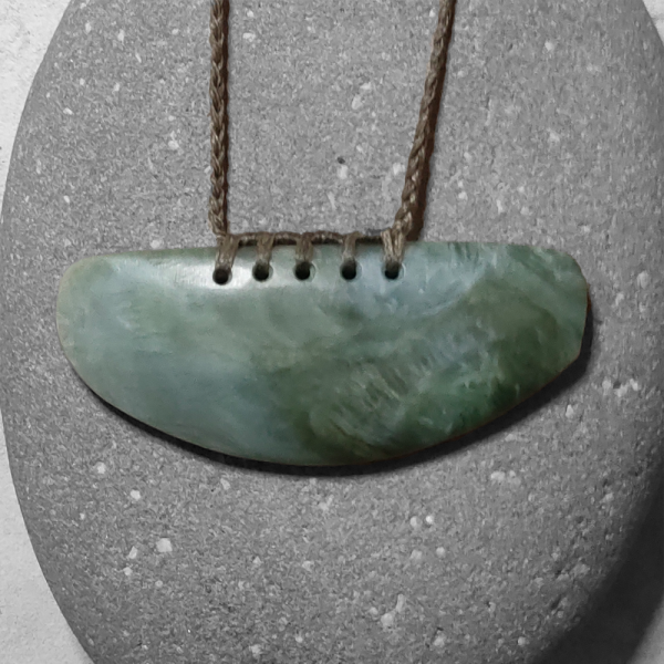 Darren Hill - Shield (66mm #DH-22 As)