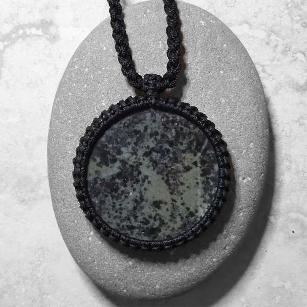Elisha Hobbs - Bound Pendant (60mm #17-12 As)
