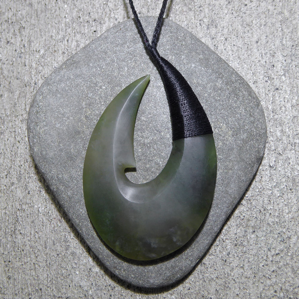 Greenstone matau or fish hook pendant by Graeme Wylie