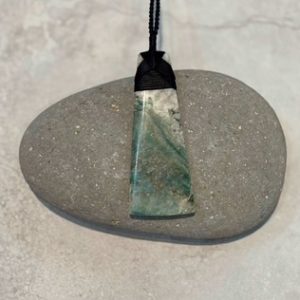 NZ greenstone toki or adze pendant