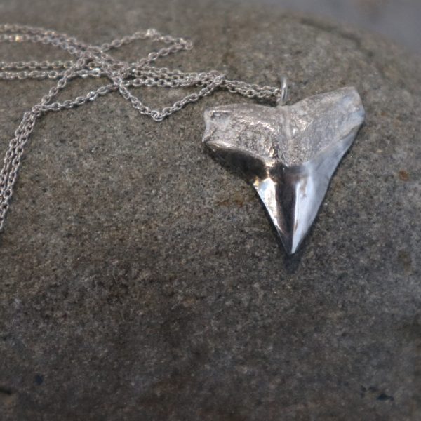 Keri-Mei Zagrobelna -Silver Niho Necklace  (piece 25mm #KMZ15.6 Ws)