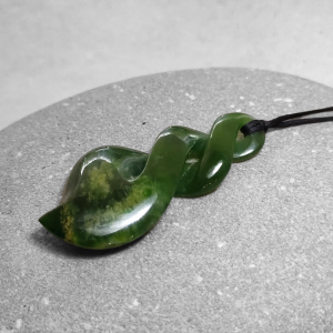 NZ Greenstone twist pendant