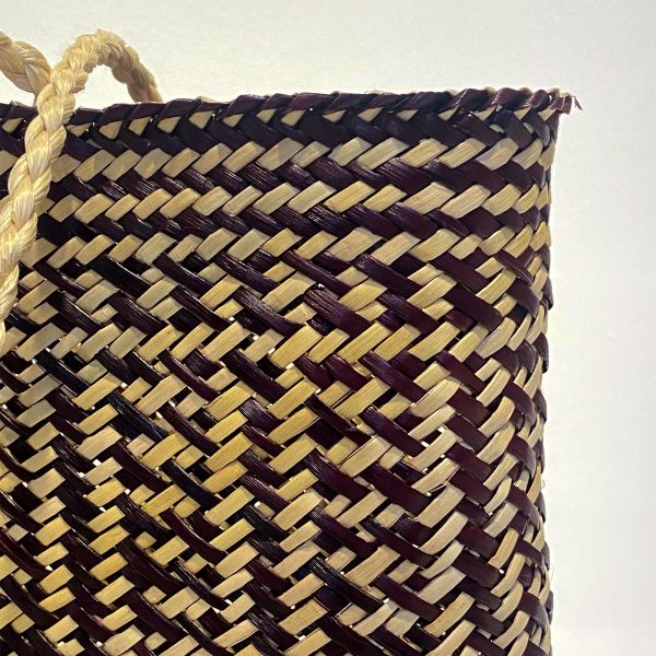 Anna Bowen - Kete Whakairo - Image 3