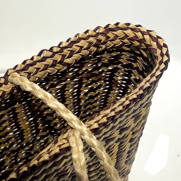 Anna Bowen - Kete Whakairo - Image 2