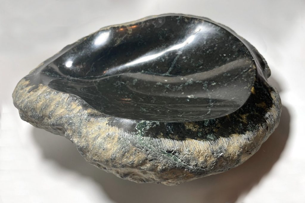 Stone bowl carved from Serpentine by Maia Hegglun