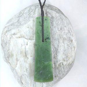 Greenstone toki pendant by Raegan Bregmen from Kura Gallery