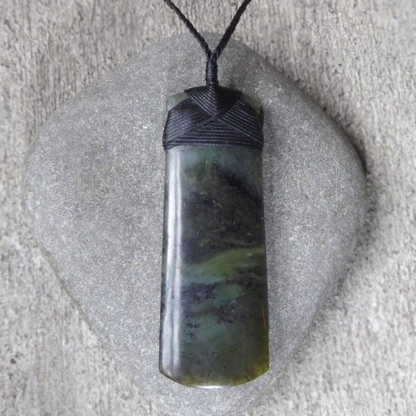 New Zealand greenstone toki or adze pendant by Raegan Bregmen