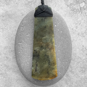 NZ Greenstone bound toki/adze pendant