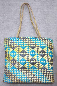 Kete or basket woven from flax, by Riperata McMath