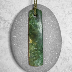 NZ Greenstone Hei toki/adze pendant