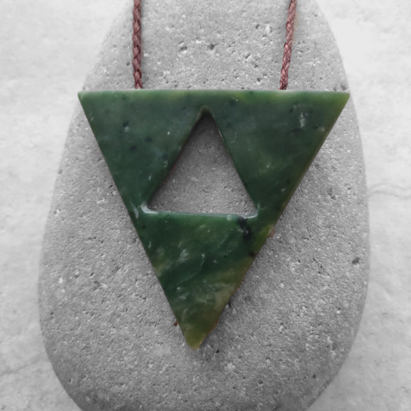 NZ greenstone triangular pendant